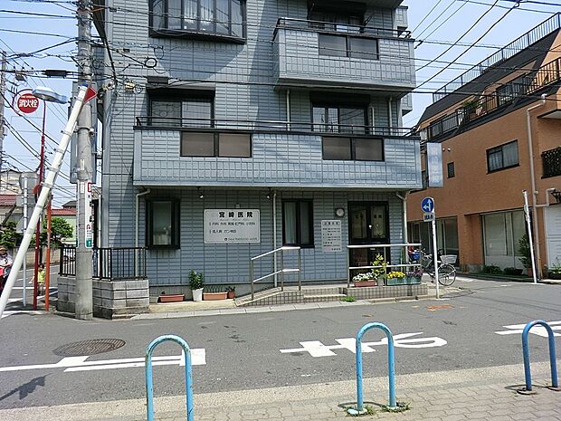 病院 2700m 医療法人 宮崎医院