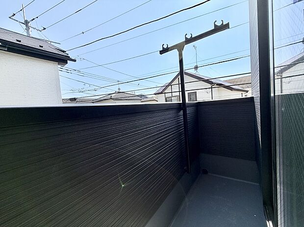 1号棟 ■ 季節の移ろいを感じられる開放的な空間です