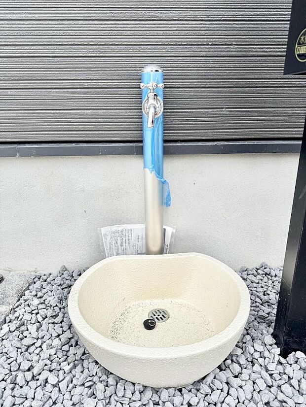 1号棟 ■洗車もご自宅でできる便利な散水栓付き!