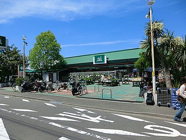 スーパー 1200m FUJI 新桜ケ丘店