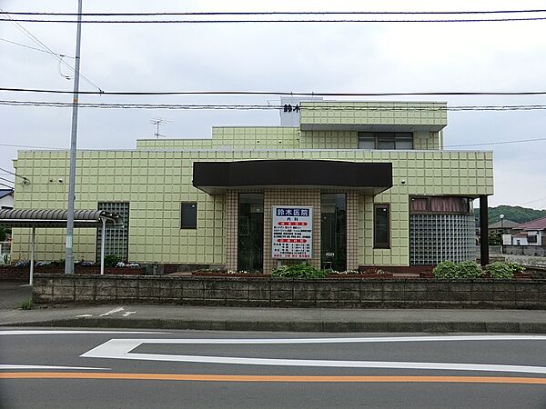 病院 200m 鈴木医院