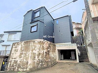 外観:1号棟 ■暮らしを彩る充実した設備仕様が備わった住まい 外観:1号棟 ■暮らしを彩る充実した設備仕様が備わった住まい