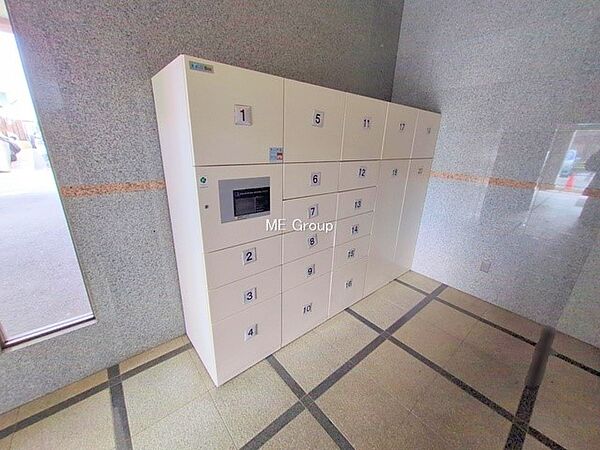 ■不在時でも荷物が受け取れる便利な宅配ボックス