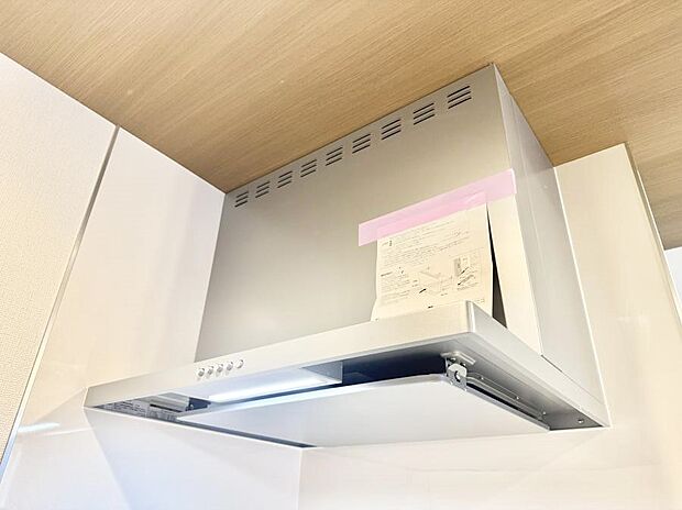 ■フードに覆われている為、匂いが換気扇に誘導され、効率的に排煙ができます