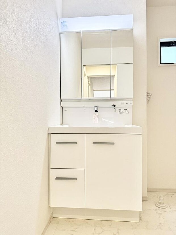 1号棟  ■朝の準備がスムーズにできる広さです