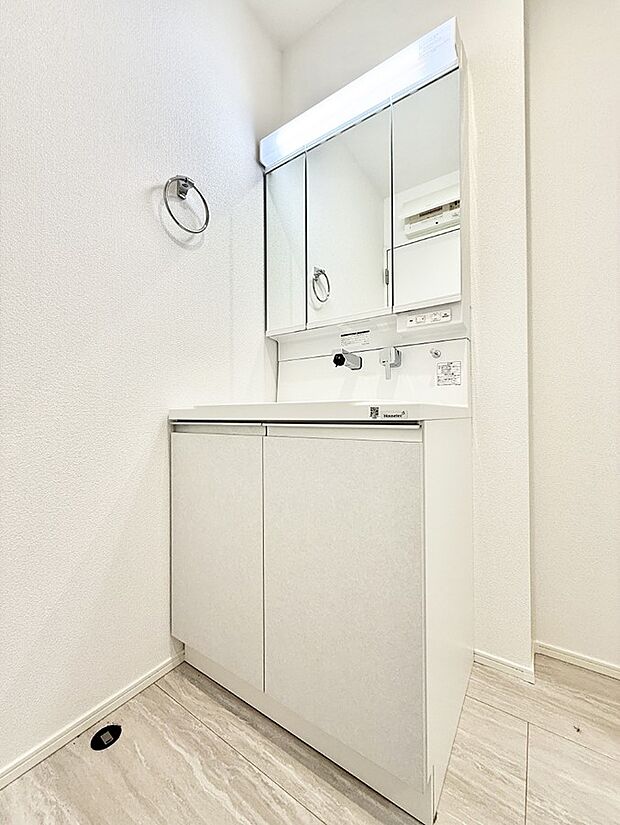 1号棟 ■朝の準備がスムーズにできる広さです