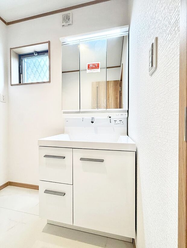1号棟 ■朝の準備がスムーズにできる広さです