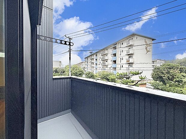 1号棟 ■ 季節の移ろいを感じられる開放的な空間です