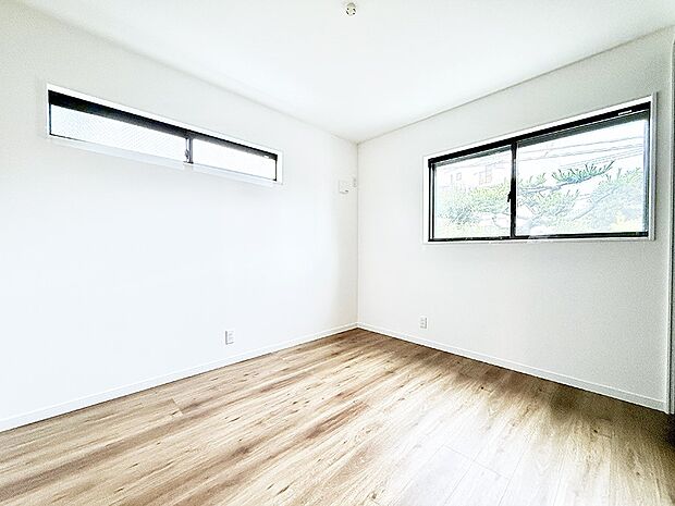 1号棟 ■落ち着いた色合いのお部屋で穏やかな時間を楽しめます