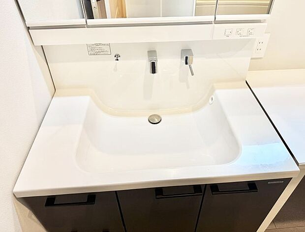 ■手洗いや顔を洗う時も快適に使える便利なシャワー