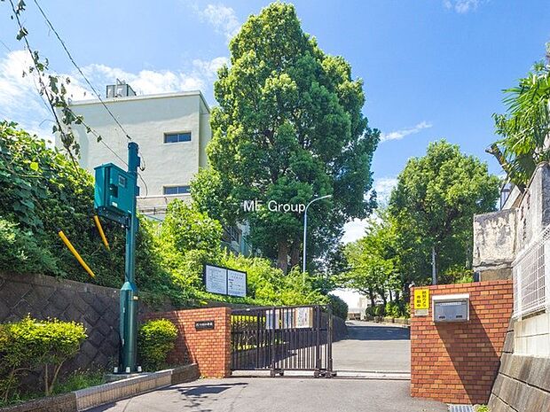 小学校 1200m 横浜市立六つ川小学校