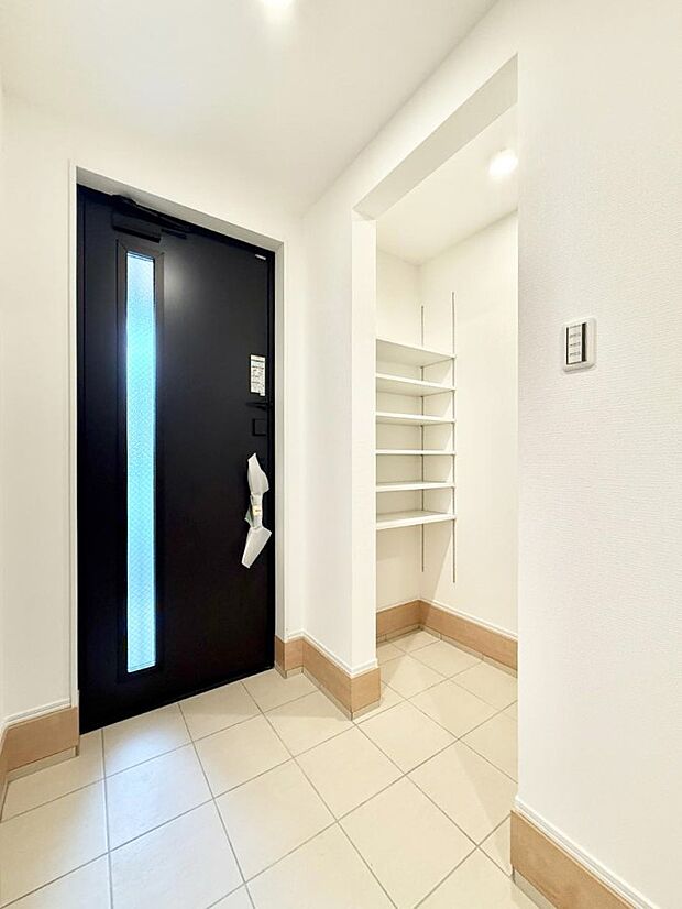 1号棟 ■ 家族やゲストをやさしく迎える、心地よい空間