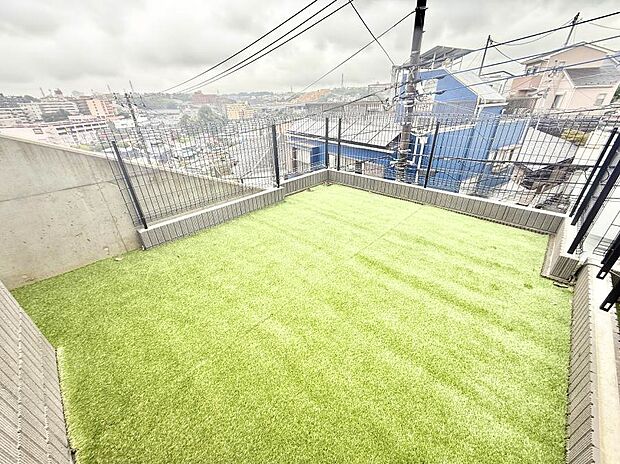 B号棟 ■暮らしに潤いを与える、緑が取り入れられた住まいです