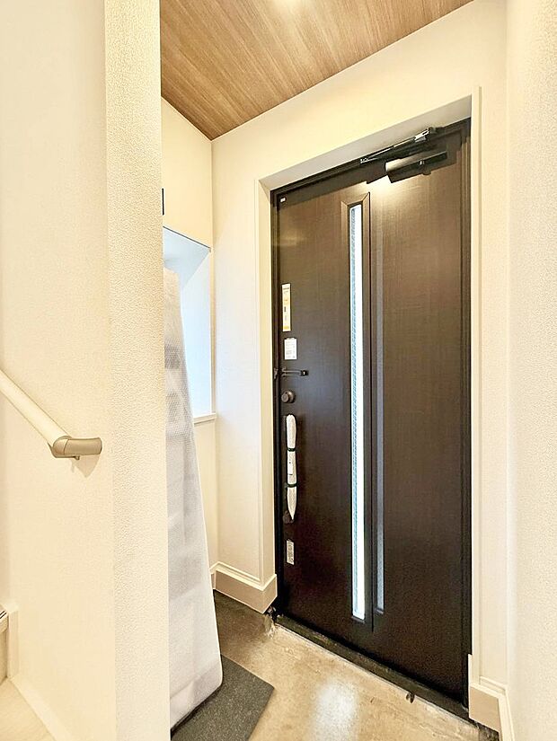 2号棟 ■ シンプルで美しく、快適な暮らしの入り口