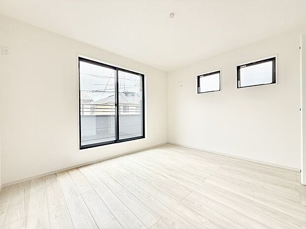 2号棟 ■落ち着いた色合いのお部屋で穏やかな時間を楽しめます