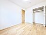 室内：■落ち着いた色合いのお部屋で穏やかな時間を楽しめます