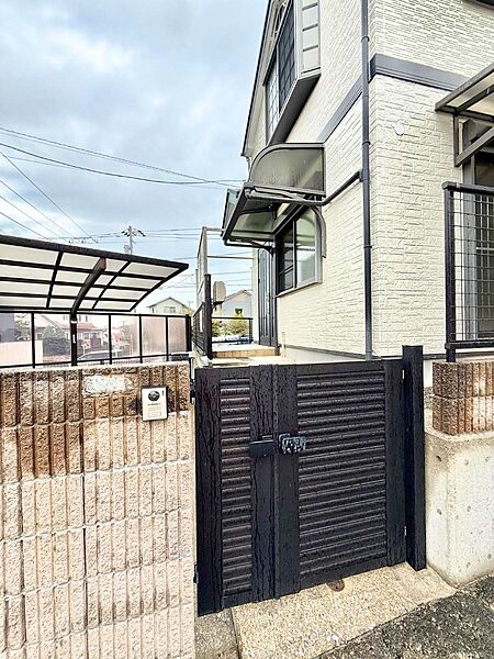■ 心地よい暮らしへとつながる、温かい玄関