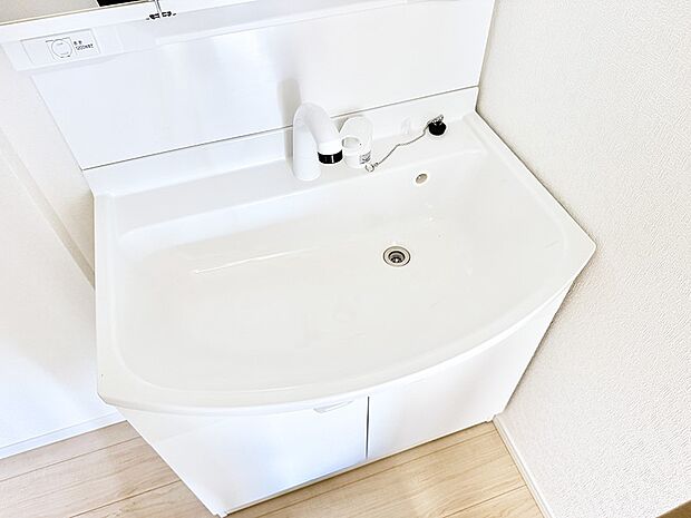 ■手洗いや顔を洗う時も快適に使える便利なシャワー