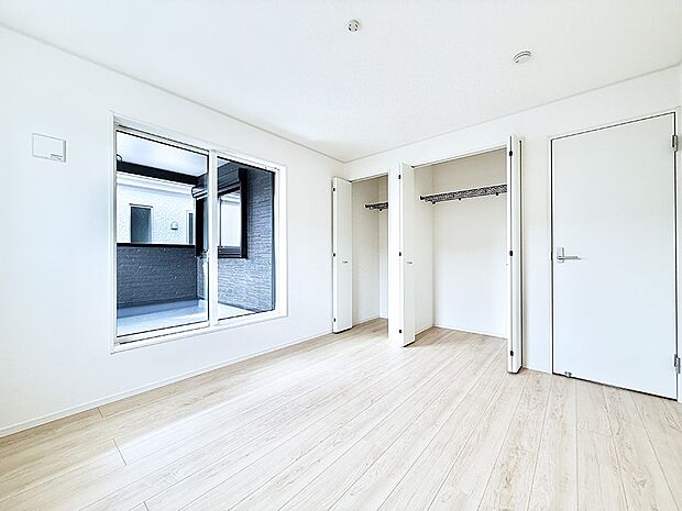 1号棟  ■落ち着いた色合いのお部屋で穏やかな時間を楽しめます