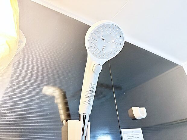 ■手元で簡単に止水できるため、水の無駄遣いを減らすことができます。