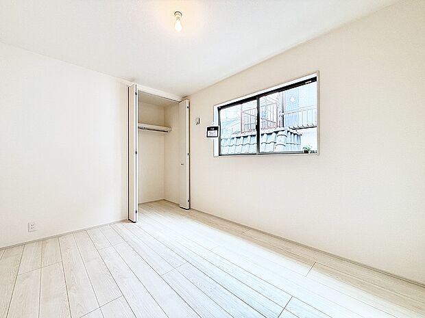 1号棟 ■落ち着いた色合いのお部屋で穏やかな時間を楽しめます