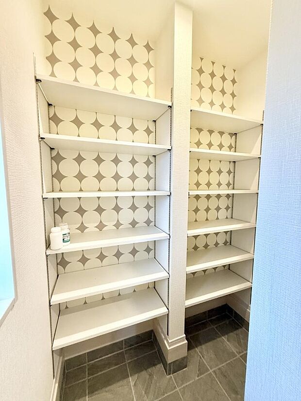 ■シューズインクローゼットでおしゃれに見せる収納で玄関すっきり  