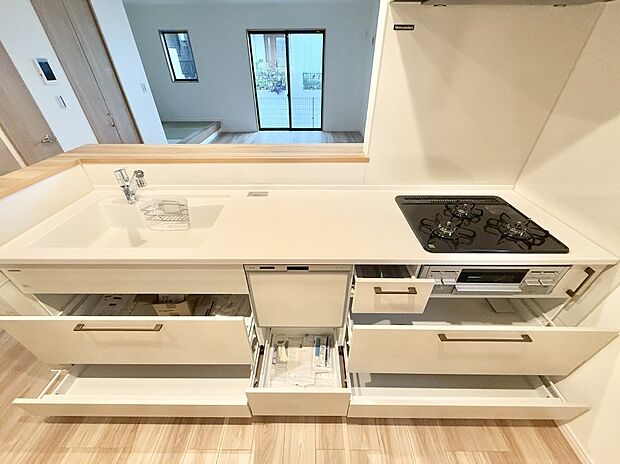 ■美味しい時間が生まれる、笑顔あふれるキッチン