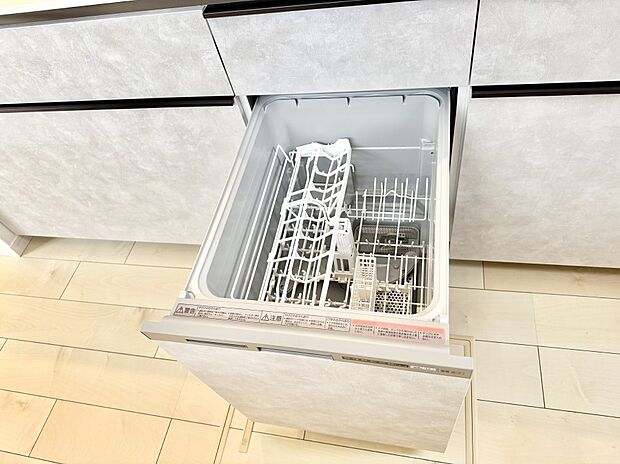 ■手間なく洗浄！食器をピカピカに仕上げてくれます