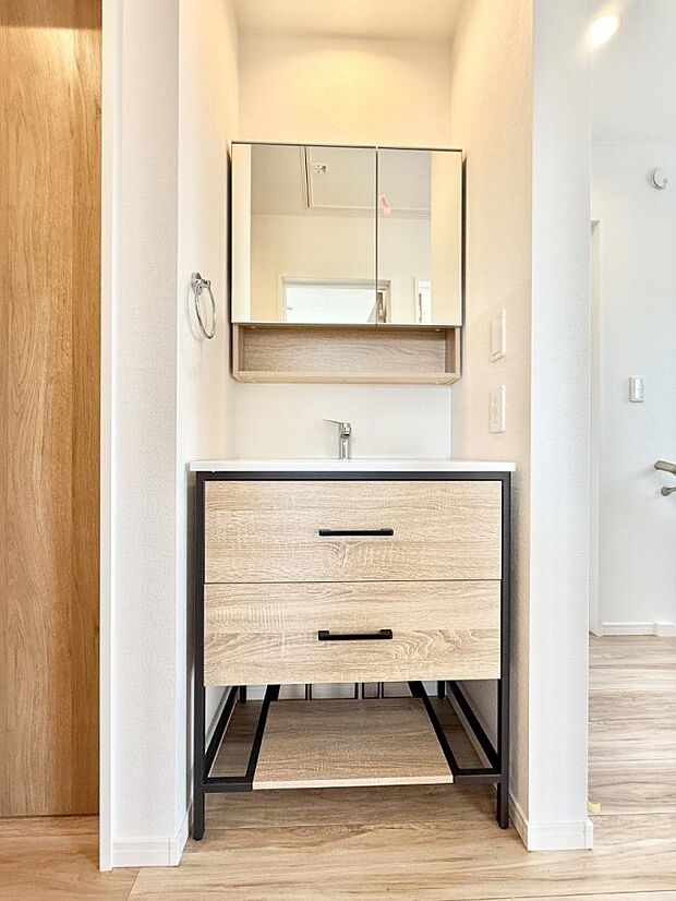 ■2階に便利なセカンド洗面台あり