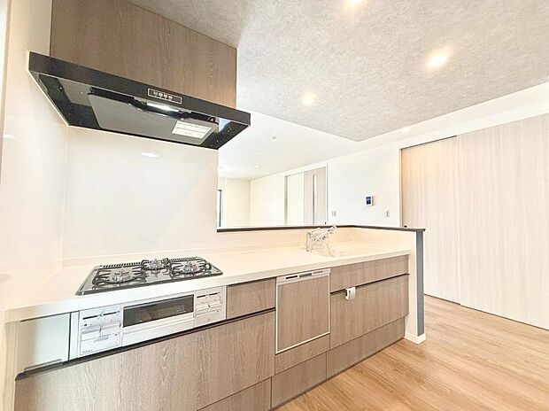 ■広々キッチンでお子さんも一緒にお手伝いできます！