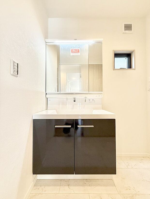 ■朝の準備がスムーズにできる広さです