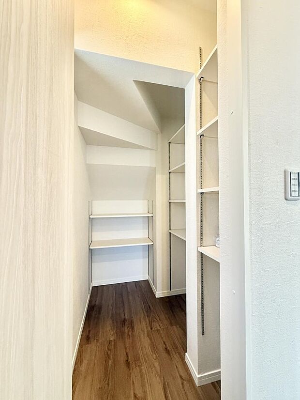 ■シューズインクローゼットでおしゃれに見せる収納で玄関すっきり  