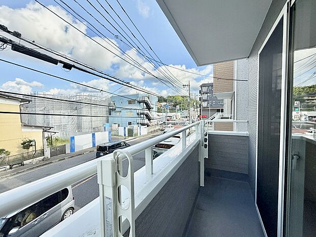 ■ 自然を身近に感じる、開放的なバルコニー