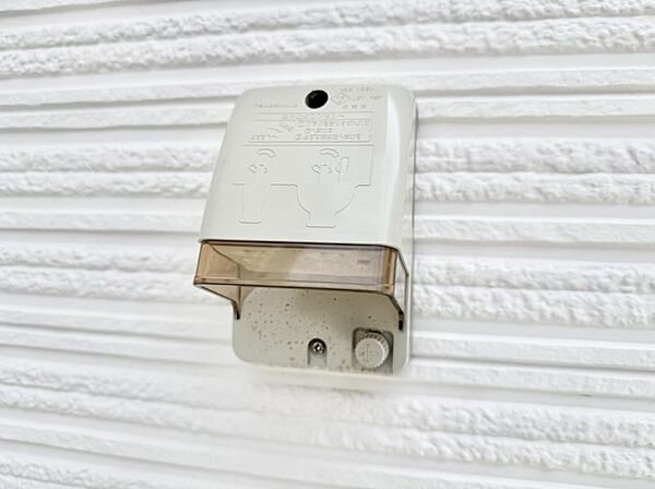 ■屋外に電源コンセントがあれば、高圧洗浄機で窓や外壁を掃除するなど便利です。
