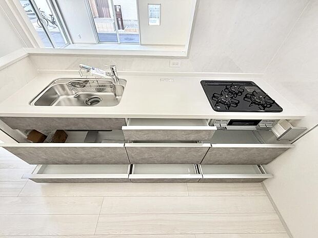 ■料理がもっと楽しくなる、快適なキッチン空間