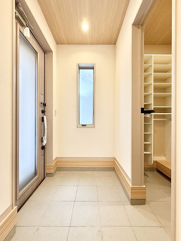 ■ ここから始まる一日、すっきり整った玄関