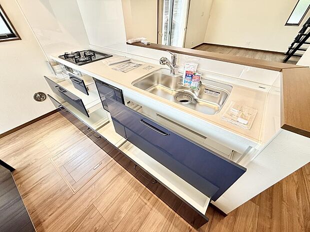 ■シンプルで機能的、毎日使いやすいキッチン