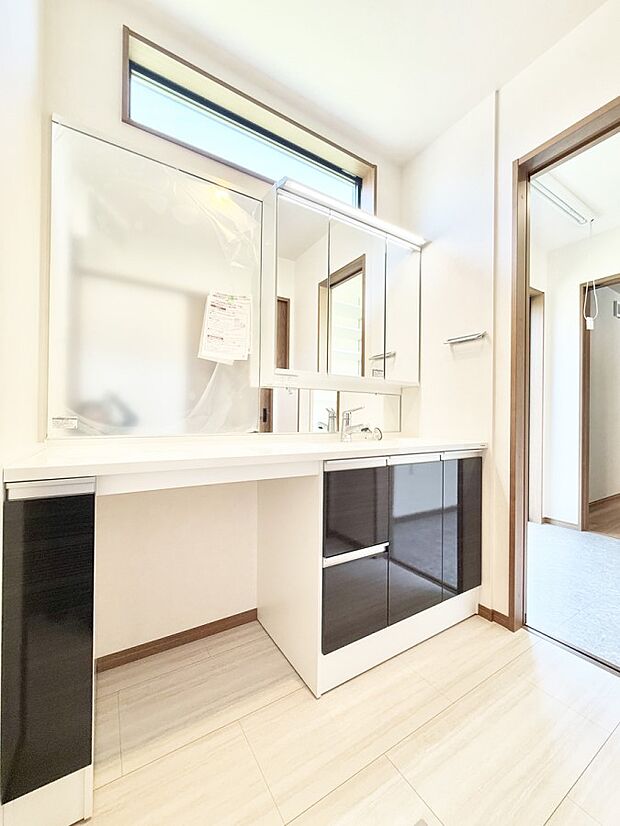 ■広々とゆとりのある洗面所♪  