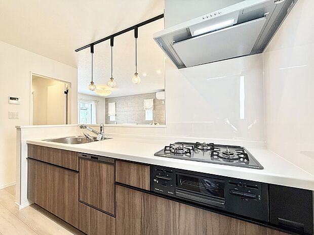 ■毎日の料理がはかどる、スムーズな動線設計