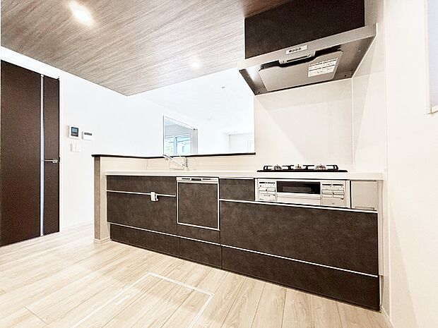 ■家族の絆を深める、温もりのあるキッチン