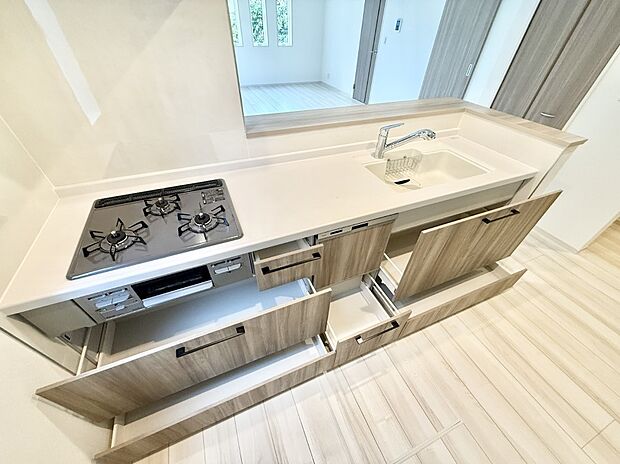 ■美味しい時間が生まれる、笑顔あふれるキッチン