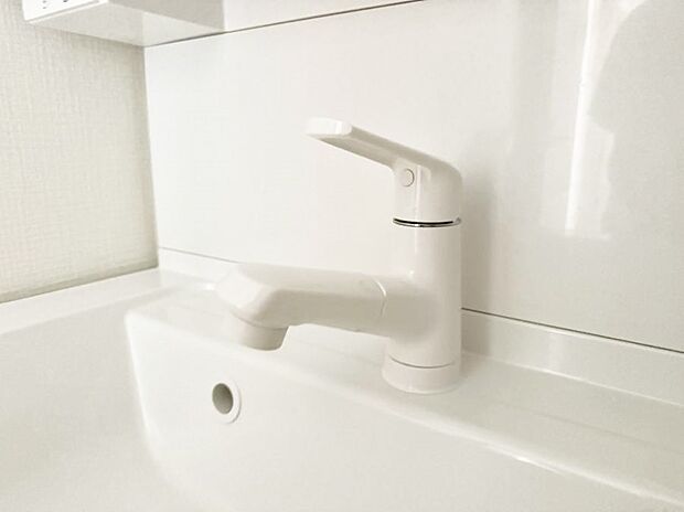 ■手洗いや顔を洗う時も快適に使える便利なシャワー