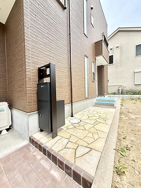 ■ 心地よい暮らしへとつながる、温かい玄関