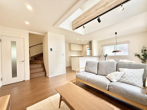 ■インテリアを考えるのが楽しみな広いリビングです！