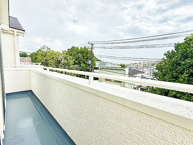 ■ 季節の移ろいを感じられる開放的な空間です