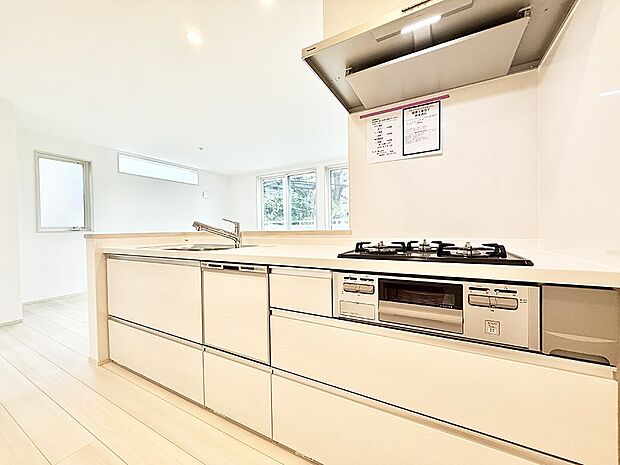 ■シンプルで機能的、毎日使いやすいキッチン