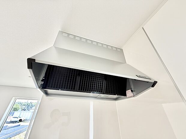 ■調理時の蒸気や匂いが換気扇に誘導され、効率的に排煙ができます。