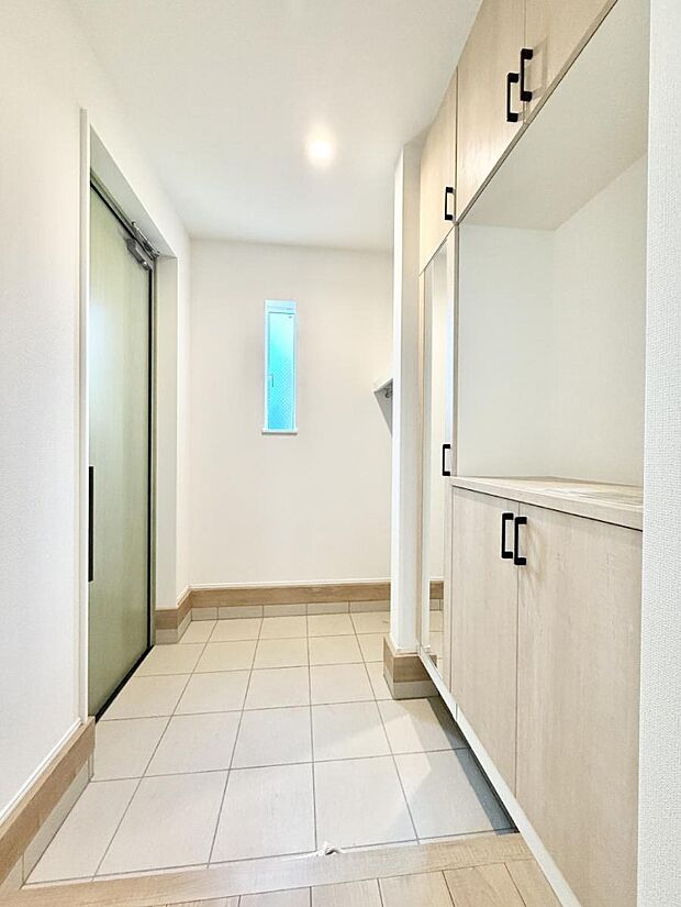 ■ シンプルで美しく、快適な暮らしの入り口