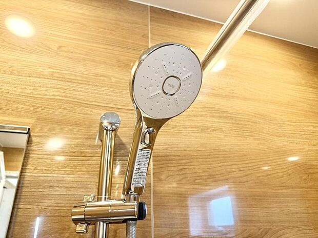 ■手元で簡単に止水できるため、水の無駄遣いを減らすことができます。