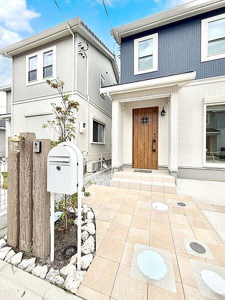 ■ 心地よい暮らしへとつながる、温かい玄関